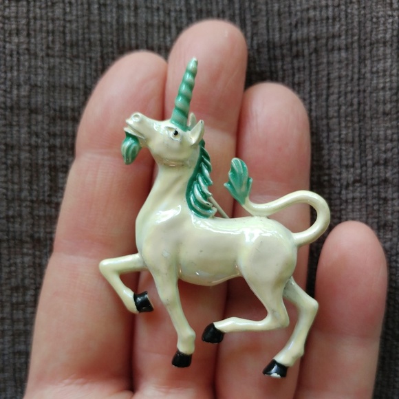 n/a Jewelry - UNICORN Lapel Pin.